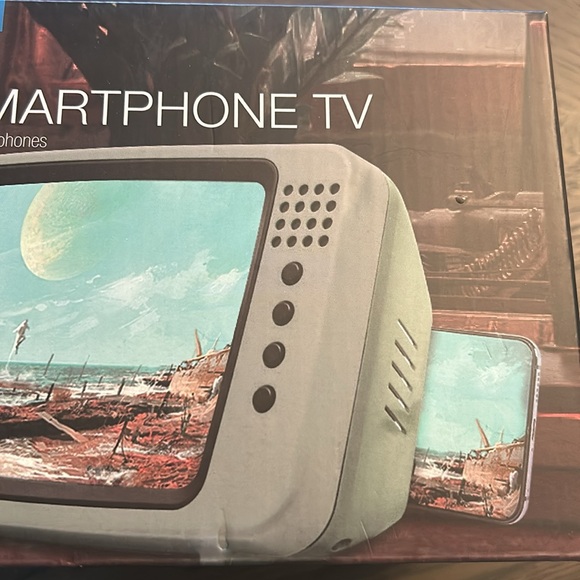 BROOKSTONE RETRO SMARTPHONE TV MAGNIFIER NWT - Picture 6 of 6